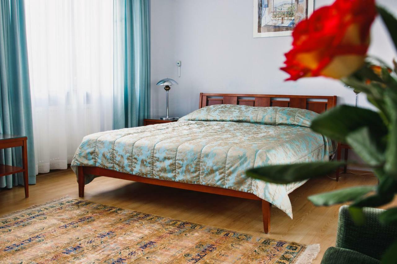 Hotel Maria Варшава Экстерьер фото